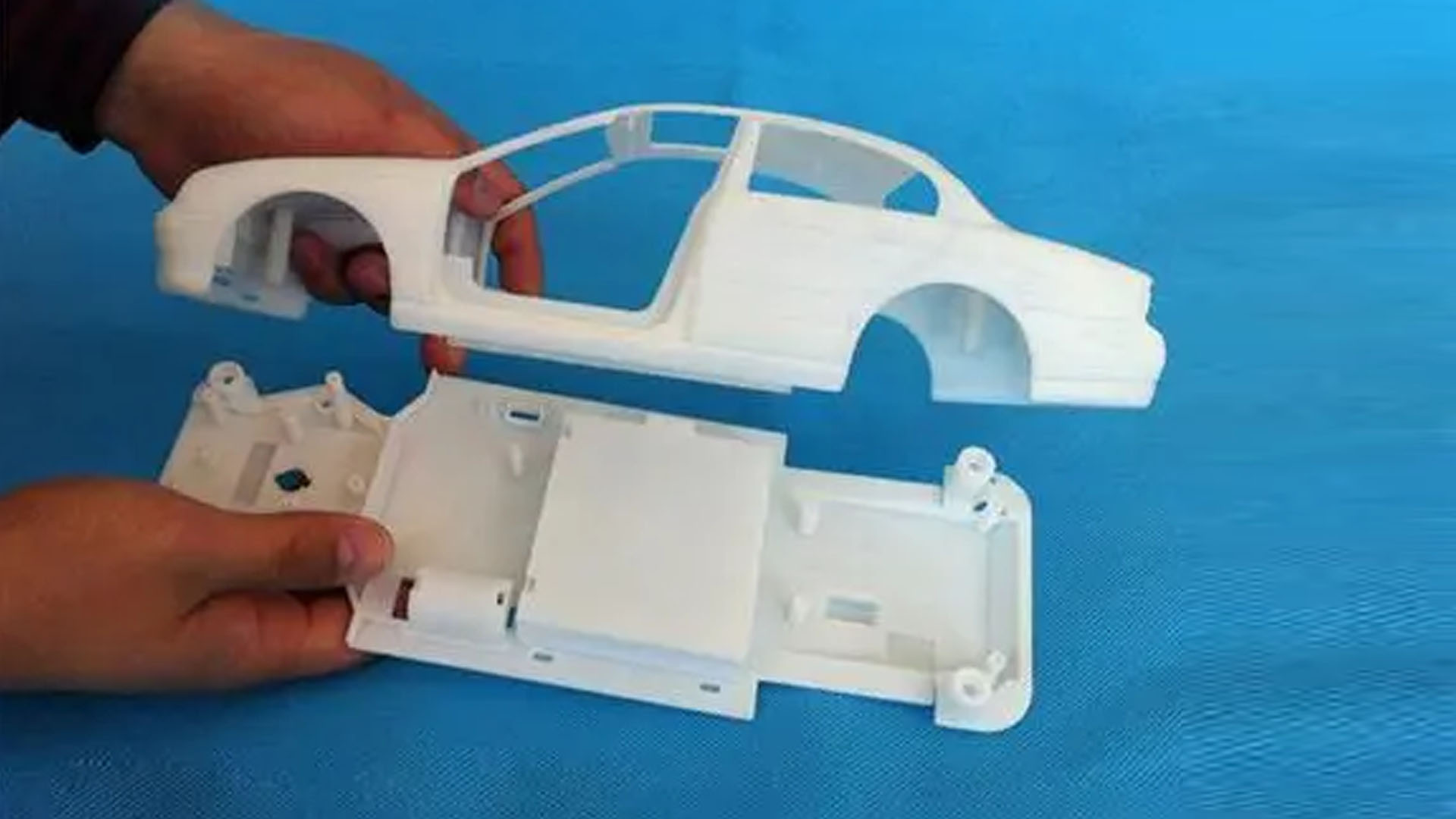 深入了解SLA 3D打印機：如何為企業(yè)帶來創(chuàng)新價值？