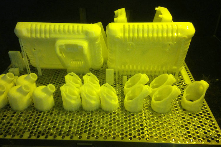SLA（Stereolithography）3D打印機(jī)和FDM（Fused Deposition Modeling）3D打印機(jī)區(qū)別和優(yōu)勢(shì)